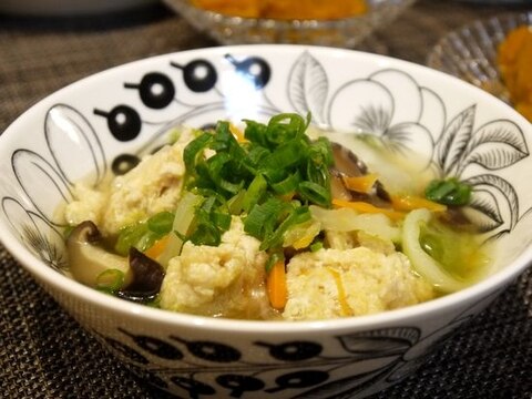 鶏むね肉で中華風肉団子スープ